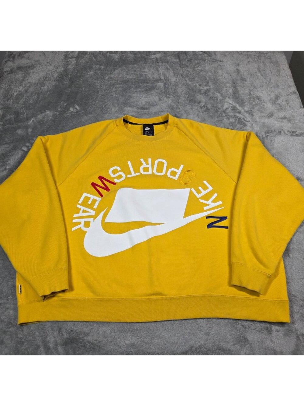 Nike Sweatshirt Mens XL Yellow Sportswear NSW Big Swoosh Logo Crew Neck Pullover